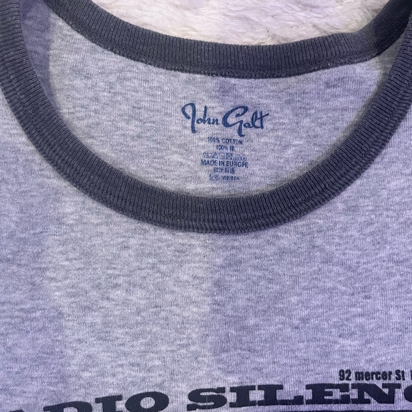 Brandy Melville tee - Picture 2 of 2